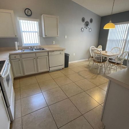3 Bedroom Villa With Poolside Cinema And Games Room Close To Theme Parks Sleeps 6 Plus 2 Orlando Exterior foto