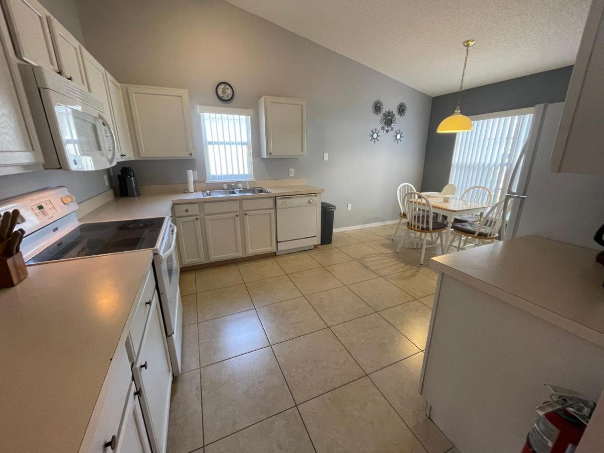 3 Bedroom Villa With Poolside Cinema And Games Room Close To Theme Parks Sleeps 6 Plus 2 Orlando Exterior foto
